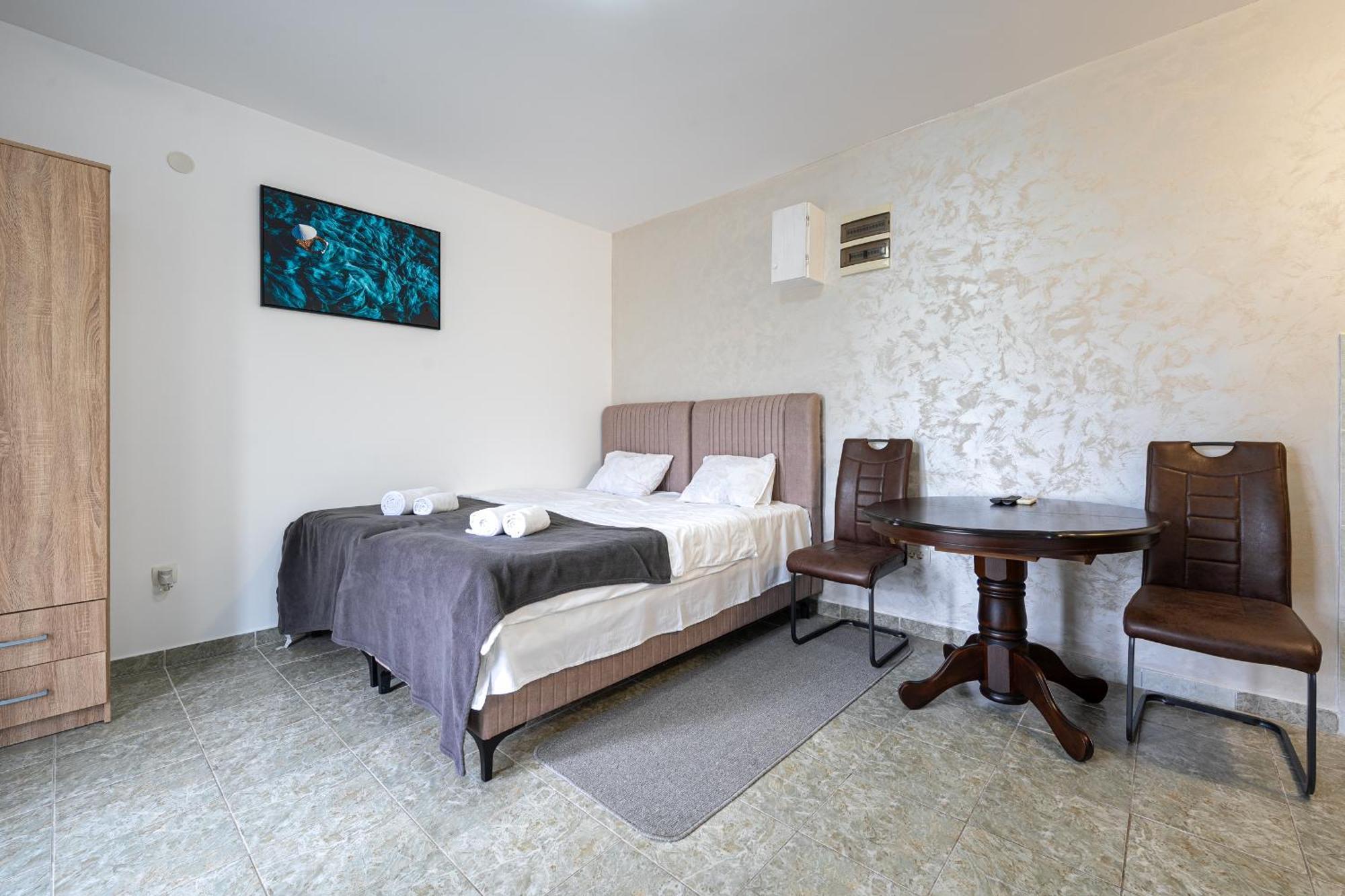 Apartments R&M Tivat Eksteriør billede