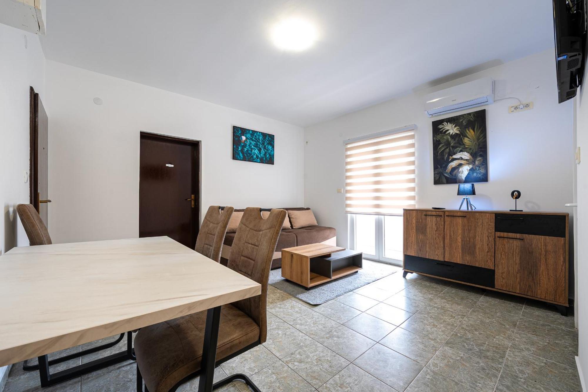 Apartments R&M Tivat Eksteriør billede