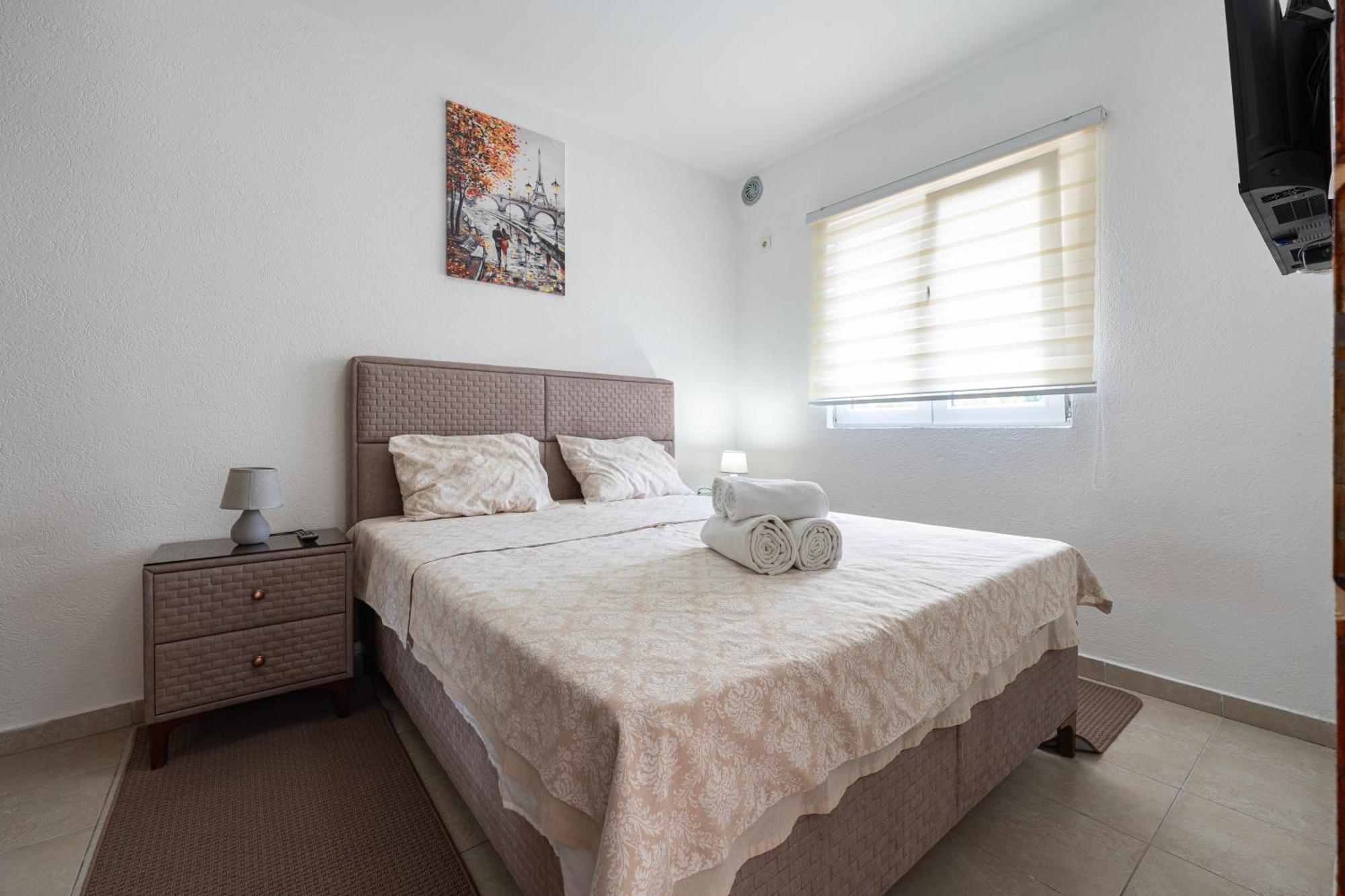 Apartments R&M Tivat Eksteriør billede