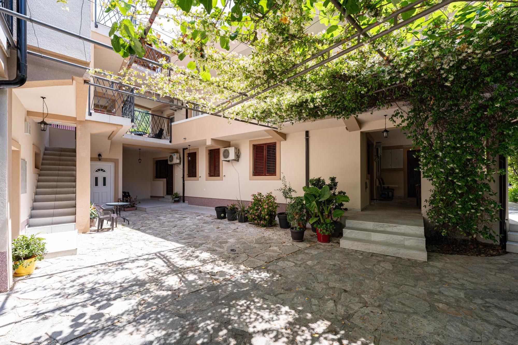 Apartments R&M Tivat Eksteriør billede